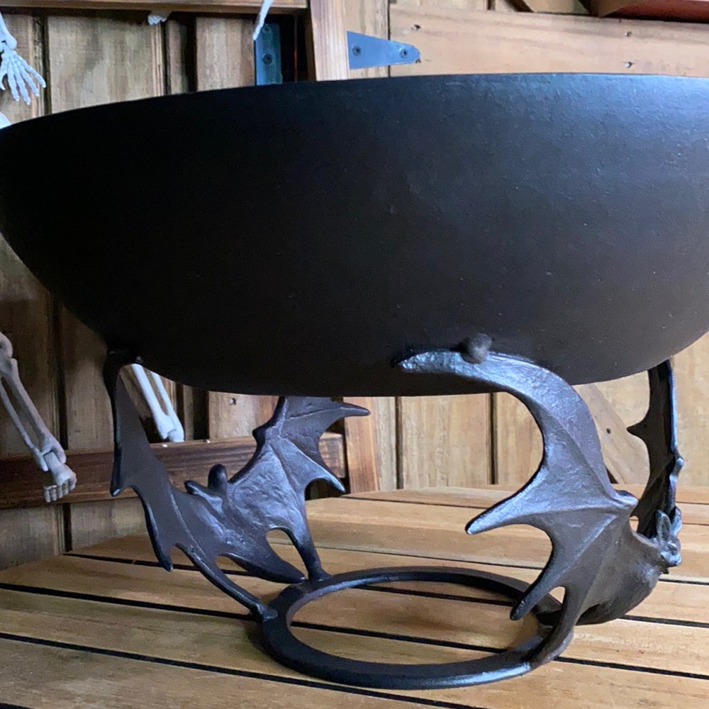Pottery Barn Trick or Treat Bat Candy Bowl 🦇🍬🎃 - Picture 6 of 17